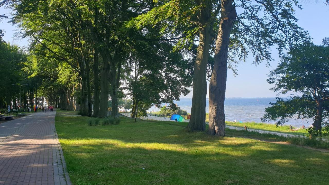 Apartament "Zloty Relaks" Tuz Przy Plazy Z Balkonem Z Widokiem Na Hel I Hamakami Puck Bagian luar foto